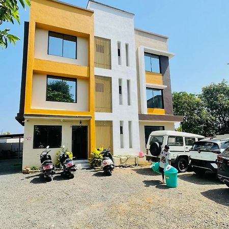 Devka House Hotel ดามัน ภายนอก รูปภาพ